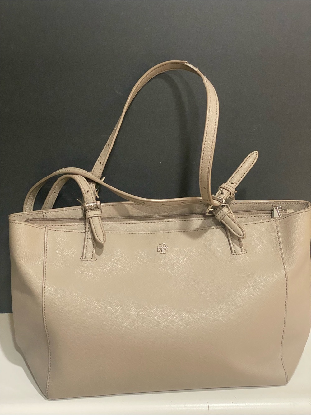 Tory Burch York Large Buckle Tote Saffiano Leather Gray Tan Shoulder Laptop Bag